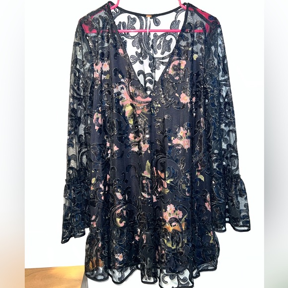Free People Dresses & Skirts - Free People Boho Black Sheer Sequin Tunic Dress